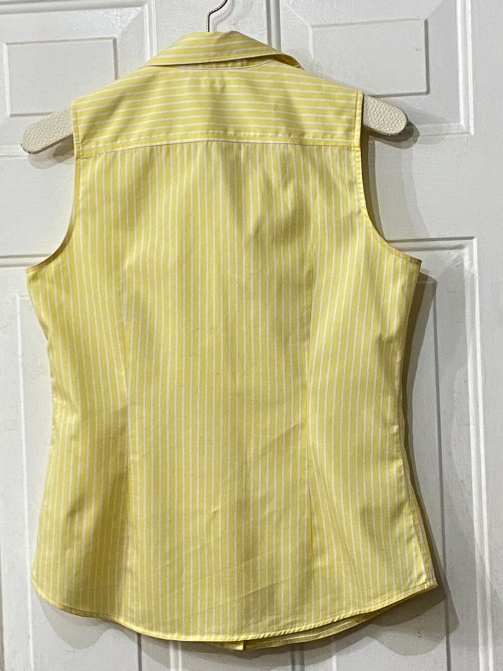 Banana Republic No-Iron Sz 4 Blouse Button Up Sleeveless Yellow/White Striped - Picture 5 of 8
